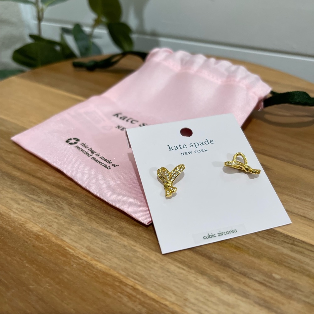 NWT Kate spade all tied up gold bow cubic zirconia earrings - Picture 3 of 5